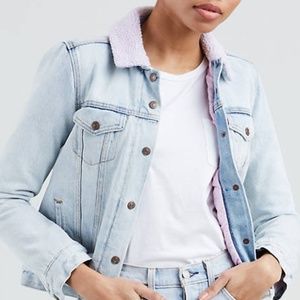 NWOT Levi's Original Sherpa Trucker Denim Jean Jacket Lavender Large